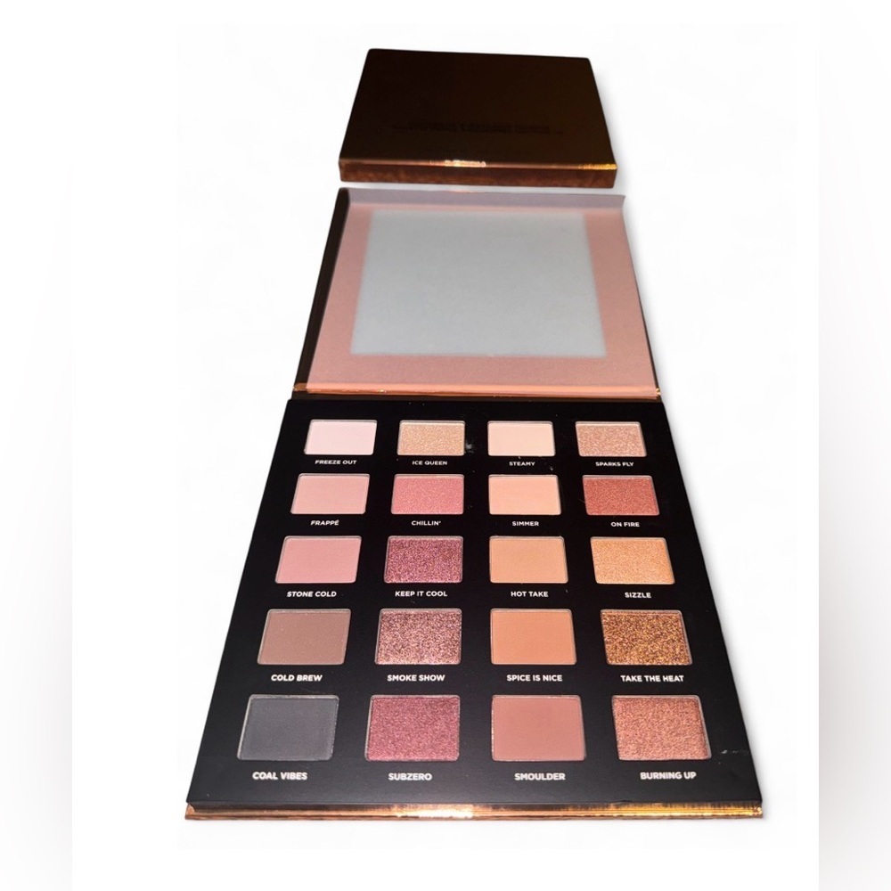 🔥 Brand New ICONIC London Hotting Up Eyeshadow Palette - Picture 2 of 3